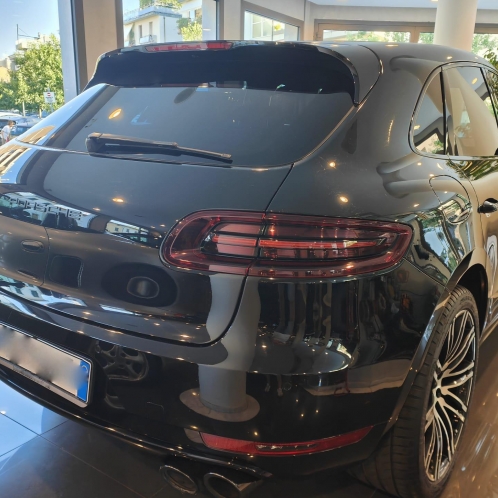 Luxury cars Italy