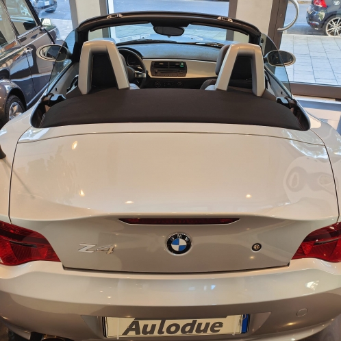 Luxury cars Italy
