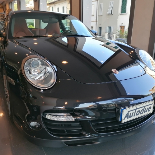 Luxury cars Italy