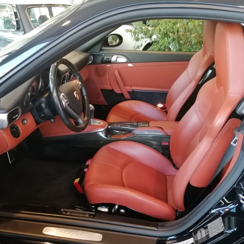 Luxury cars Italy